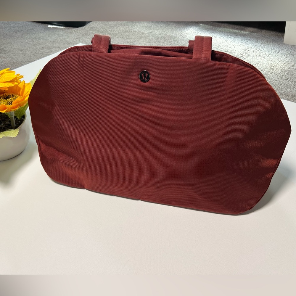 lululemon City Essentials Bag 25L
